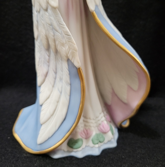 The Legendary 👸 Princess - Picture 4 of 16